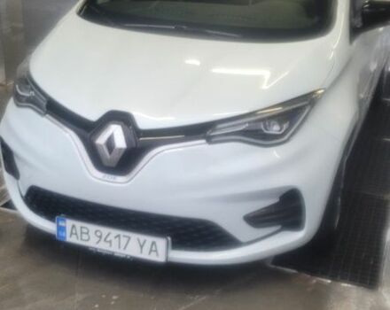 Белый Рено Зое, объемом двигателя 0 л и пробегом 95 тыс. км за 12000 $, фото 3 на Automoto.ua