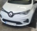 Белый Рено Зое, объемом двигателя 0 л и пробегом 95 тыс. км за 12000 $, фото 3 на Automoto.ua