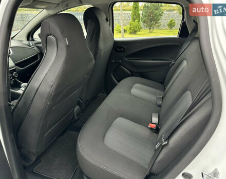 Рено Зое 2021 в Мукачеве на Automoto.ua Белый Рено Зое, объемом двигателя 0 л и пробегом 81 тыс. км за 11999 $, фото 51 на Automoto.ua