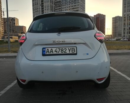 Білий Рено Зое, об'ємом двигуна 0 л та пробігом 31 тис. км за 14499 $, фото 3 на Automoto.ua