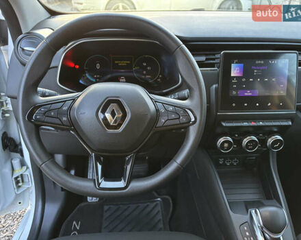 Белый Рено Зое, объемом двигателя 0 л и пробегом 29 тыс. км за 11999 $, фото 9 на Automoto.ua