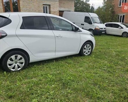 Белый Рено Зое, объемом двигателя 0 л и пробегом 51 тыс. км за 13300 $, фото 15 на Automoto.ua