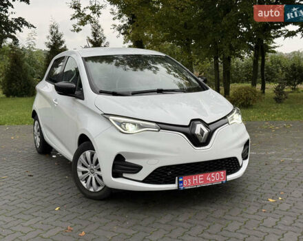 Белый Рено Зое, объемом двигателя 0 л и пробегом 80 тыс. км за 12450 $, фото 2 на Automoto.ua