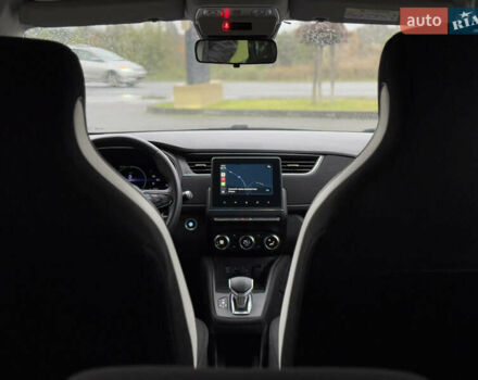 Белый Рено Зое, объемом двигателя 0 л и пробегом 80 тыс. км за 12450 $, фото 25 на Automoto.ua