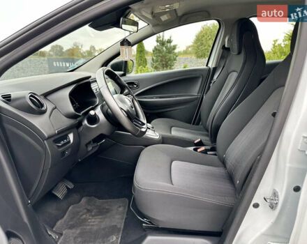 Рено Зое 2021 в Мукачеве на Automoto.ua Белый Рено Зое, объемом двигателя 0 л и пробегом 81 тыс. км за 11999 $, фото 16 на Automoto.ua