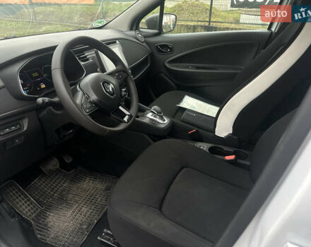 Белый Рено Зое, объемом двигателя 0 л и пробегом 43 тыс. км за 8800 $, фото 9 на Automoto.ua
