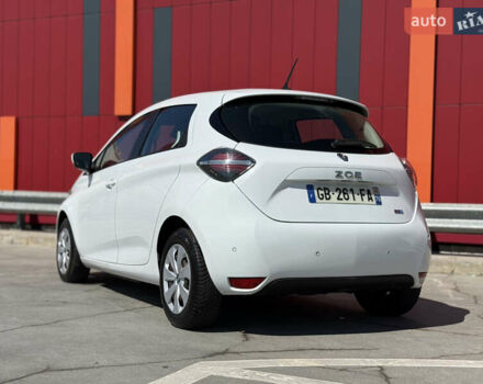 Белый Рено Зое, объемом двигателя 0 л и пробегом 58 тыс. км за 12500 $, фото 12 на Automoto.ua