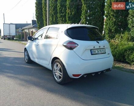 Белый Рено Зое, объемом двигателя 0 л и пробегом 58 тыс. км за 12300 $, фото 7 на Automoto.ua