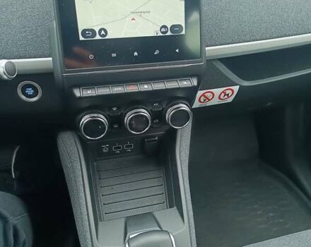 Белый Рено Зое, объемом двигателя 0 л и пробегом 130 тыс. км за 10350 $, фото 21 на Automoto.ua