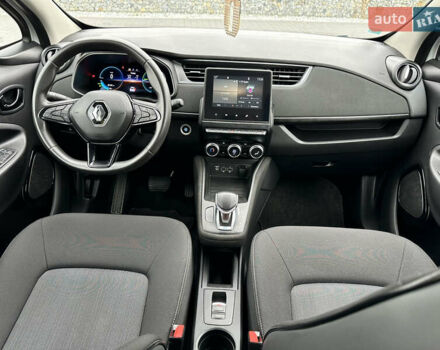 Рено Зое 2021 в Мукачеве на Automoto.ua Белый Рено Зое, объемом двигателя 0 л и пробегом 81 тыс. км за 11999 $, фото 48 на Automoto.ua