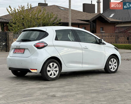 Белый Рено Зое, объемом двигателя 0 л и пробегом 106 тыс. км за 11400 $, фото 6 на Automoto.ua