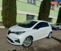 Белый Рено Зое, объемом двигателя 0 л и пробегом 75 тыс. км за 11300 $, фото 1 на Automoto.ua