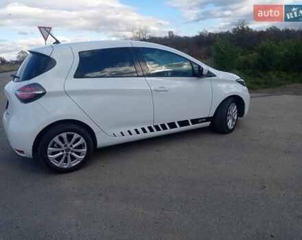 Белый Рено Зое, объемом двигателя 0 л и пробегом 110 тыс. км за 11625 $, фото 5 на Automoto.ua