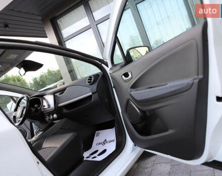 Білий Рено Зое, об'ємом двигуна 0 л та пробігом 23 тис. км за 14800 $, фото 77 на Automoto.ua