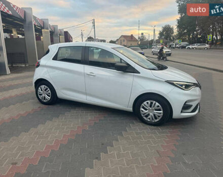 Белый Рено Зое, объемом двигателя 0 л и пробегом 38 тыс. км за 11900 $, фото 3 на Automoto.ua