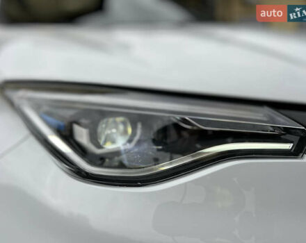 Белый Рено Зое, объемом двигателя 0 л и пробегом 95 тыс. км за 11650 $, фото 7 на Automoto.ua