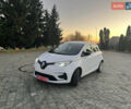 Белый Рено Зое, объемом двигателя 0 л и пробегом 68 тыс. км за 11800 $, фото 2 на Automoto.ua