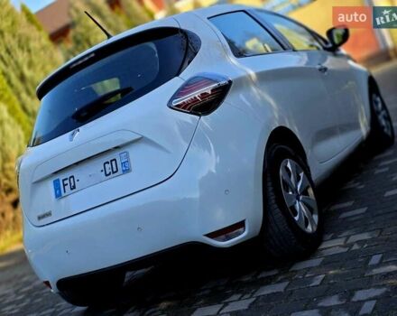 Белый Рено Зое, объемом двигателя 0 л и пробегом 57 тыс. км за 12700 $, фото 10 на Automoto.ua