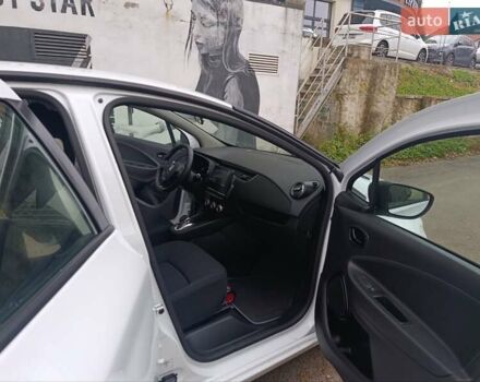 Белый Рено Зое, объемом двигателя 0 л и пробегом 82 тыс. км за 11600 $, фото 16 на Automoto.ua