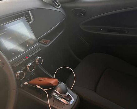 Білий Рено Зое, об'ємом двигуна 0 л та пробігом 33 тис. км за 12800 $, фото 5 на Automoto.ua