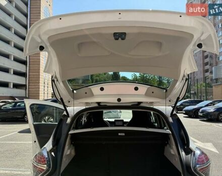 Белый Рено Зое, объемом двигателя 0 л и пробегом 12 тыс. км за 15300 $, фото 60 на Automoto.ua