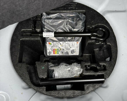 Белый Рено Зое, объемом двигателя 0 л и пробегом 12 тыс. км за 13400 $, фото 22 на Automoto.ua