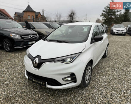Белый Рено Зое, объемом двигателя 0 л и пробегом 74 тыс. км за 12300 $, фото 5 на Automoto.ua