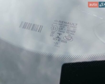 Белый Рено Зое, объемом двигателя 0 л и пробегом 73 тыс. км за 11100 $, фото 19 на Automoto.ua