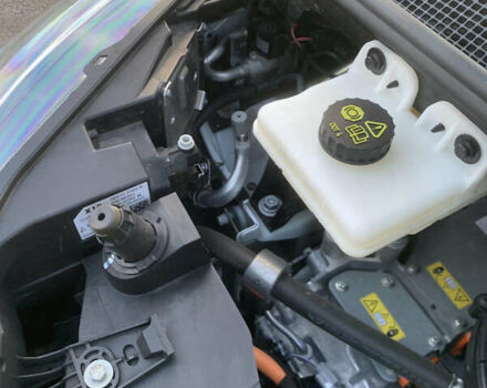 Білий Рено Зое, об'ємом двигуна 0 л та пробігом 29 тис. км за 12400 $, фото 9 на Automoto.ua