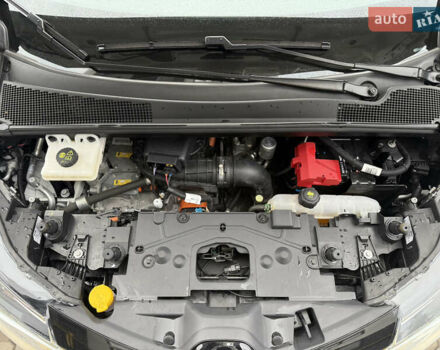 Белый Рено Зое, объемом двигателя 0 л и пробегом 52 тыс. км за 12999 $, фото 50 на Automoto.ua