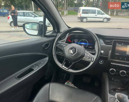 Белый Рено Зое, объемом двигателя 0 л и пробегом 38 тыс. км за 11900 $, фото 17 на Automoto.ua