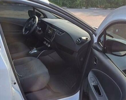 Белый Рено Зое, объемом двигателя 0 л и пробегом 35 тыс. км за 13100 $, фото 3 на Automoto.ua