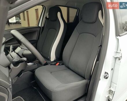 Білий Рено Зое, об'ємом двигуна 0 л та пробігом 124 тис. км за 11955 $, фото 24 на Automoto.ua