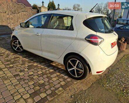 Белый Рено Зое, объемом двигателя 0 л и пробегом 143 тыс. км за 10950 $, фото 5 на Automoto.ua