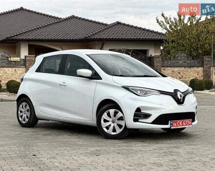 Белый Рено Зое, объемом двигателя 0 л и пробегом 106 тыс. км за 11400 $, фото 4 на Automoto.ua