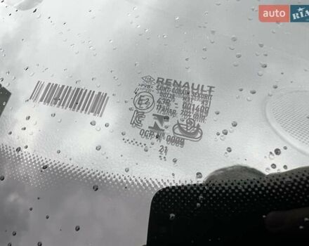 Белый Рено Зое, объемом двигателя 0 л и пробегом 107 тыс. км за 11900 $, фото 25 на Automoto.ua