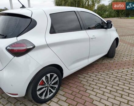 Белый Рено Зое, объемом двигателя 0 л и пробегом 92 тыс. км за 13600 $, фото 18 на Automoto.ua