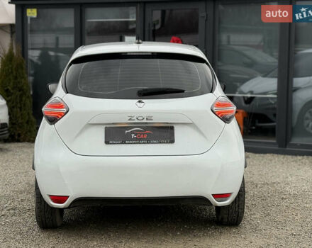 Белый Рено Зое, объемом двигателя 0 л и пробегом 85 тыс. км за 10999 $, фото 14 на Automoto.ua