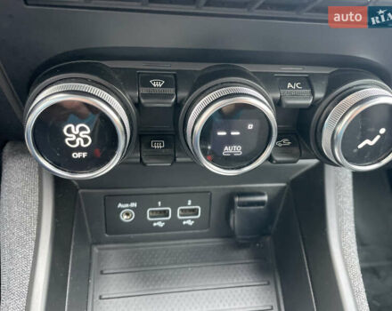 Белый Рено Зое, объемом двигателя 0 л и пробегом 126 тыс. км за 11950 $, фото 28 на Automoto.ua