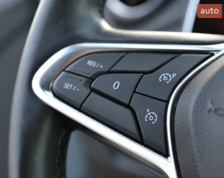 Белый Рено Зое, объемом двигателя 0 л и пробегом 50 тыс. км за 13999 $, фото 28 на Automoto.ua