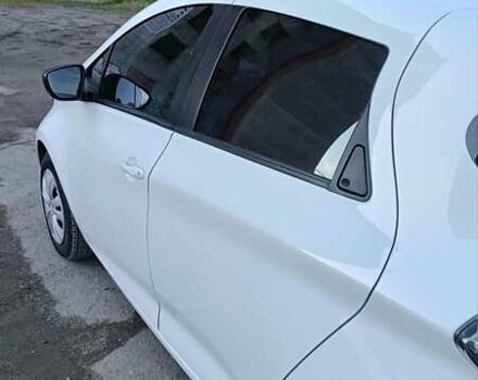 Білий Рено Зое, об'ємом двигуна 0 л та пробігом 117 тис. км за 12400 $, фото 30 на Automoto.ua