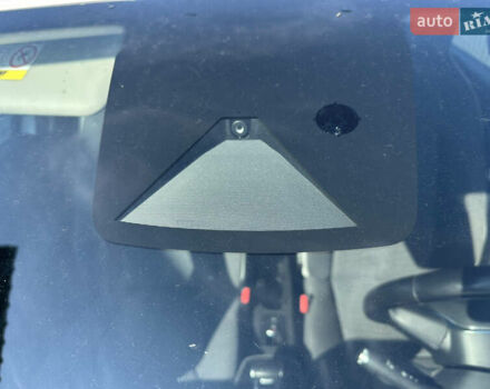 Белый Рено Зое, объемом двигателя 0 л и пробегом 87 тыс. км за 11600 $, фото 9 на Automoto.ua