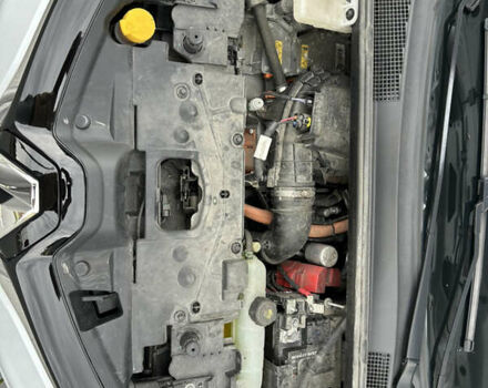 Білий Рено Зое, об'ємом двигуна 0 л та пробігом 95 тис. км за 11999 $, фото 78 на Automoto.ua
