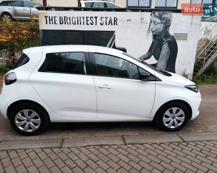 Белый Рено Зое, объемом двигателя 0 л и пробегом 82 тыс. км за 11600 $, фото 1 на Automoto.ua