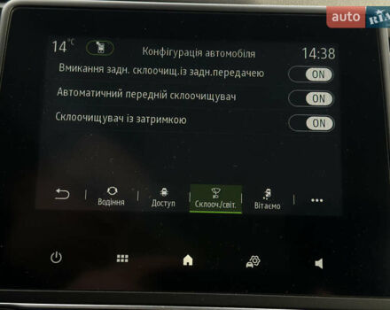 Белый Рено Зое, объемом двигателя 0 л и пробегом 106 тыс. км за 11300 $, фото 49 на Automoto.ua