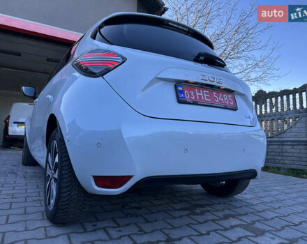 Белый Рено Зое, объемом двигателя 0 л и пробегом 81 тыс. км за 14200 $, фото 1 на Automoto.ua