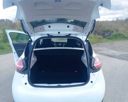 Рено Зое 2021 в Самборе на Automoto.ua Белый Рено Зое, объемом двигателя 0 л и пробегом 111 тыс. км за 12074 $, фото 14 на Automoto.ua