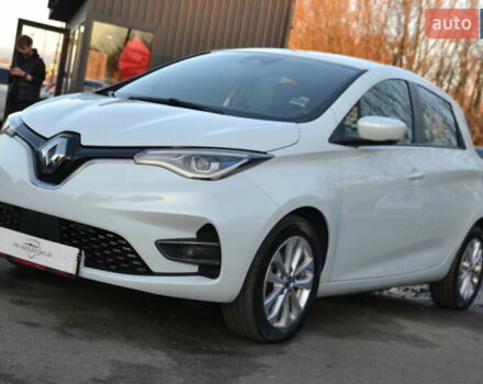 Белый Рено Зое, объемом двигателя 0 л и пробегом 50 тыс. км за 13999 $, фото 1 на Automoto.ua