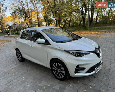 Белый Рено Зое, объемом двигателя 0 л и пробегом 33 тыс. км за 13800 $, фото 8 на Automoto.ua