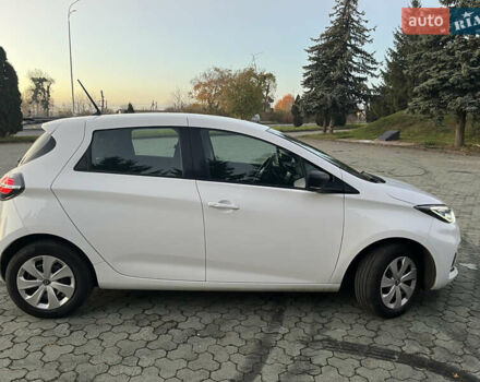 Білий Рено Зое, об'ємом двигуна 0 л та пробігом 70 тис. км за 11600 $, фото 4 на Automoto.ua